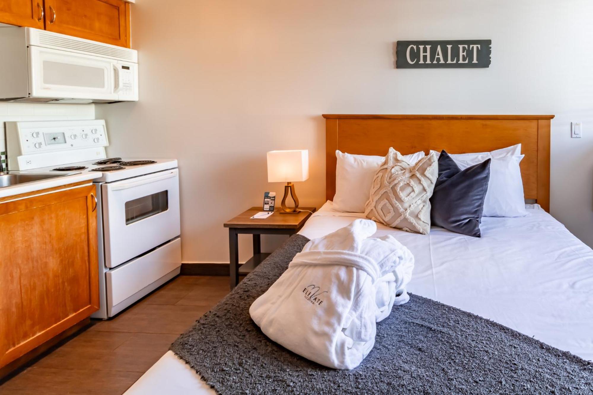 Alpenglow Lodge By Elevate Vacations Γουίστλερ Εξωτερικό φωτογραφία