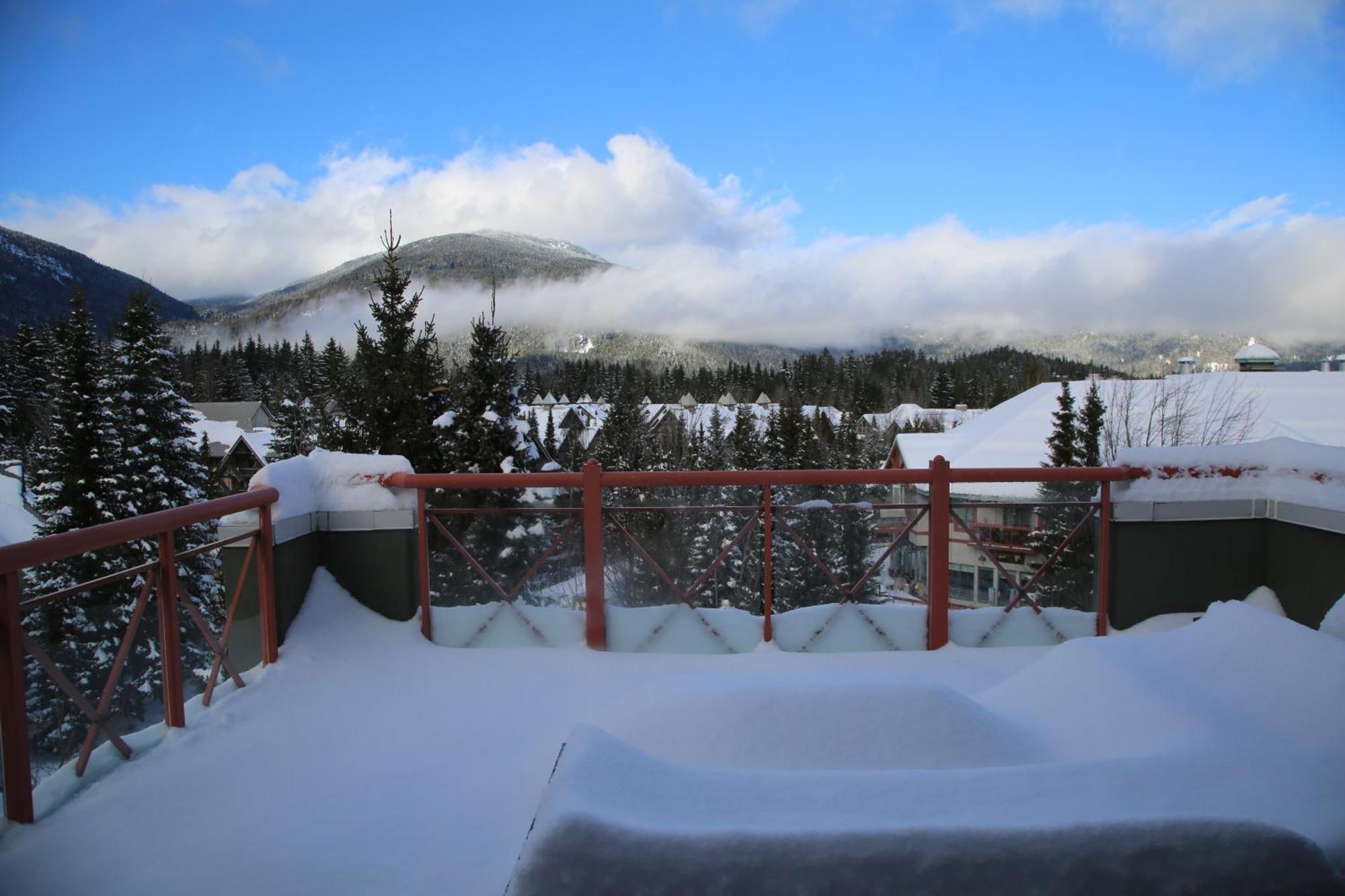 Alpenglow Lodge By Elevate Vacations Γουίστλερ Εξωτερικό φωτογραφία